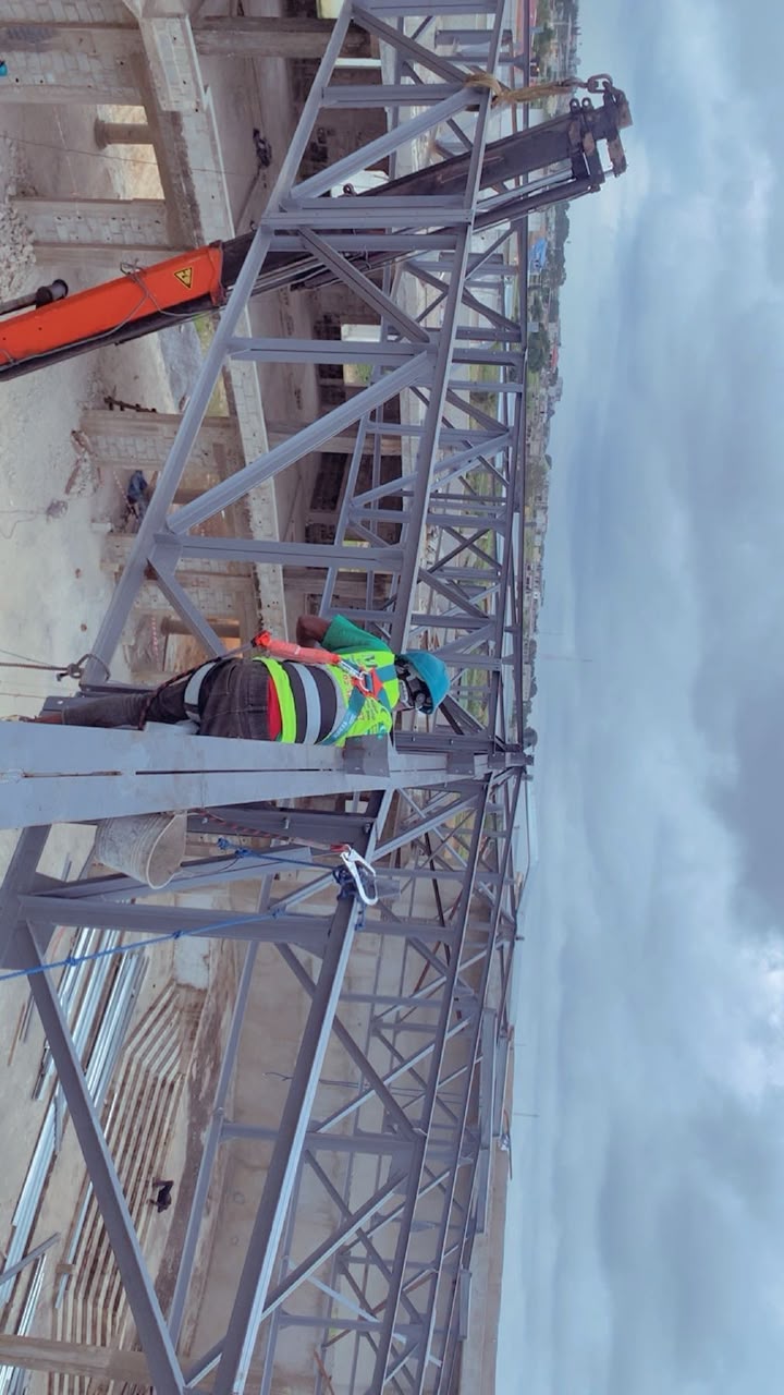 Montage des fermes métalliques
